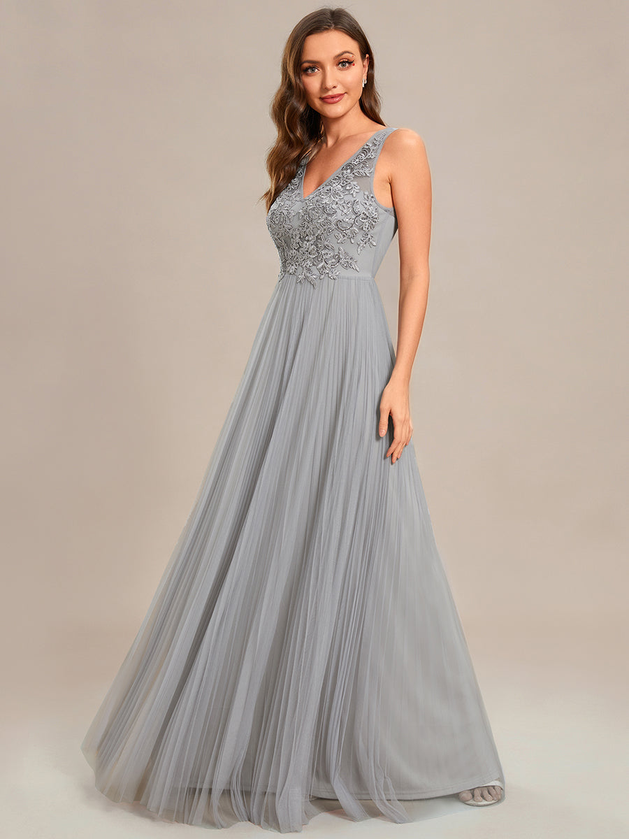 Elegant Appliques Chiffon A-Line Floor Length V Neck Sleeveless Evening Dress - CALABRO®